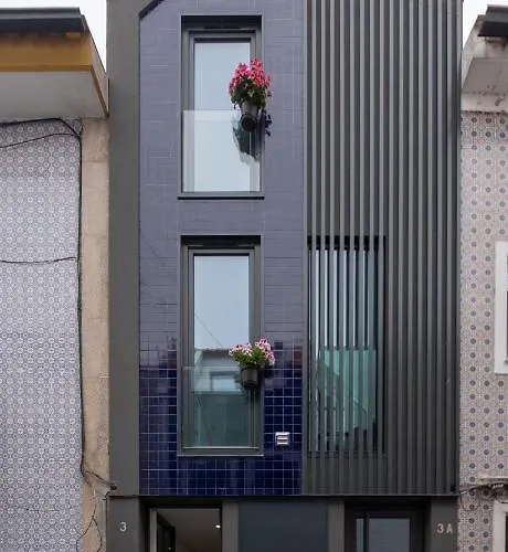 Coxim - Com Patio Em Pleno Coracao De *