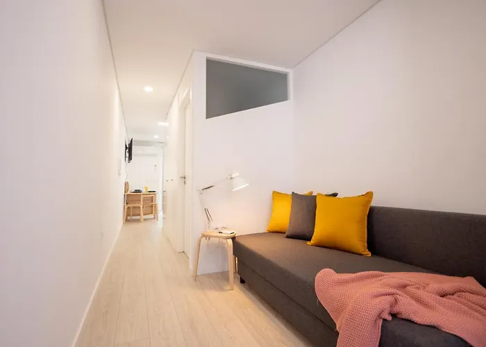 Coxim - Com Patio Em Pleno Coracao De Apartament